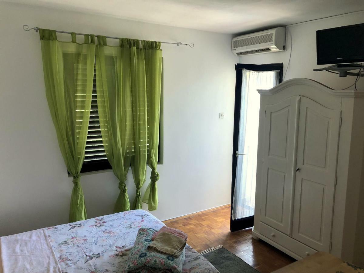 Guesthouse Vila Ruzmarin Ждрелац Экстерьер фото