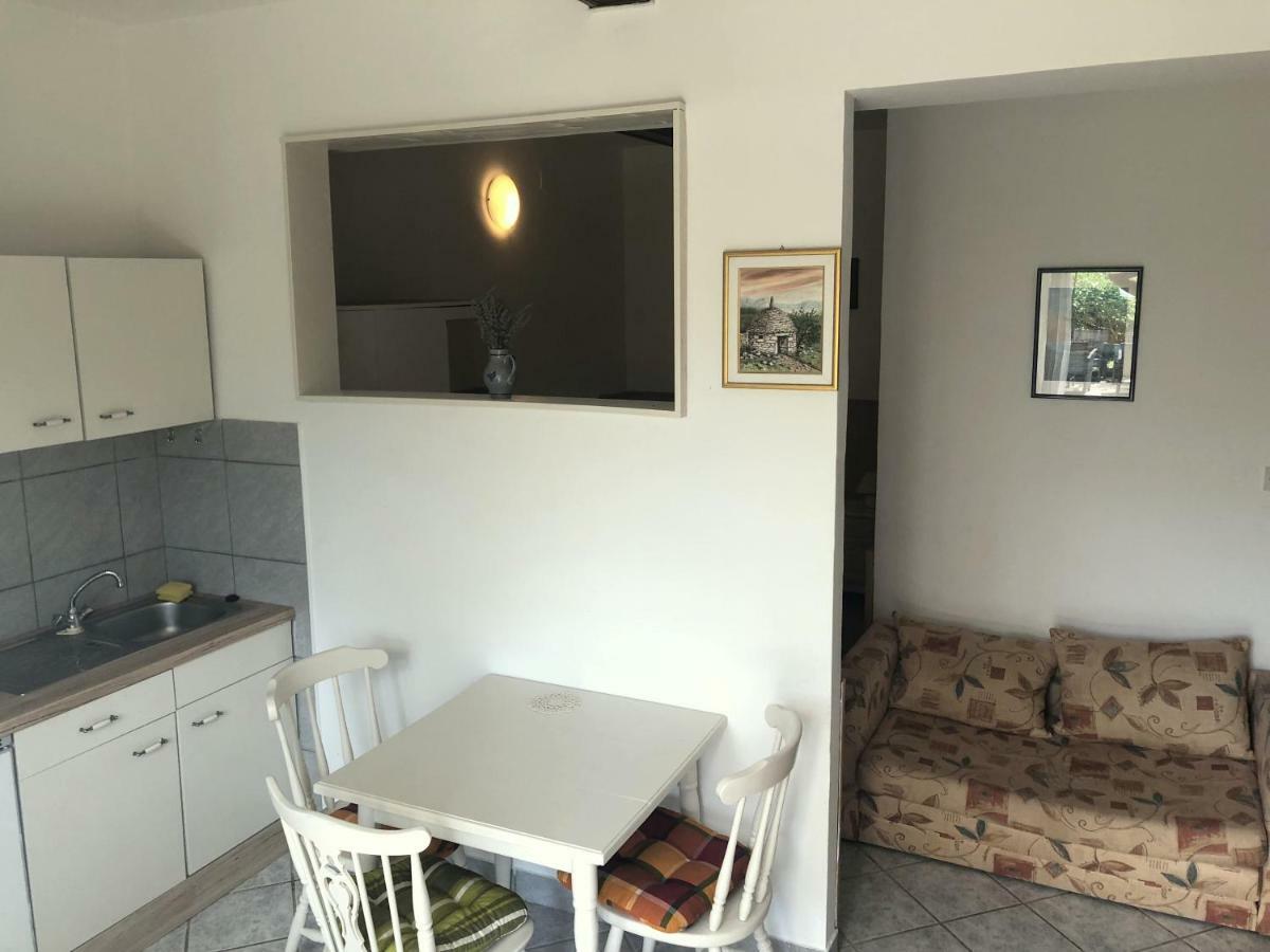 Guesthouse Vila Ruzmarin Ждрелац Экстерьер фото